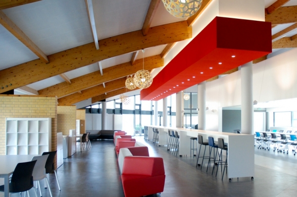 Visite des nouveautés à l'école